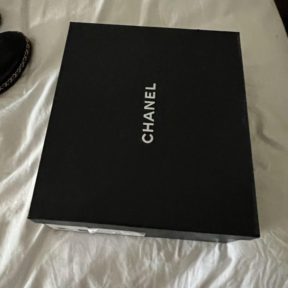 Chanel Short Boots-EXCELLENT condition. Worn 4 times. Authentic - Picture 3 of 6